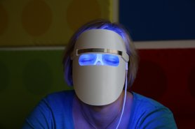 Ansiktsmask - LED-teknik FOTOFÖRJUNKNING för hudregenerering och föryngring