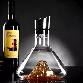 Karafa na víno - luxusné karafy 1500ml s vrcholom Zlatá HORA Sveta s čistiacimi guľôčkami