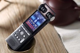 Professional voice recorder with 360° surround recording at extra long distances + 16GB memory