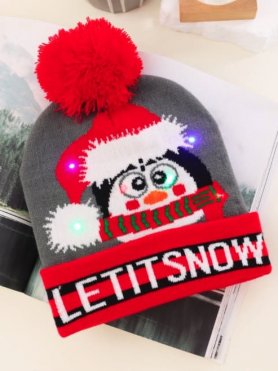 Pletena kapa - božićna kapica s pom pom svjetlećim LED - LET IT SNOW