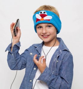 Drengens pandebånd med hovedtelefoner - Fly
