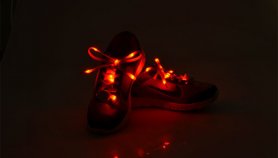 Zapato de fiesta con cordones LED - rojo