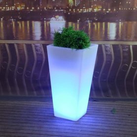 LED-blomkruka - möjlighet att ändra RGB-färger + IP44 (30x30x50 cm)