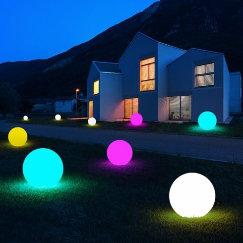 כדור LED זוהר 30 ס"מ - 8 צבעים + ליתיום + פאנל סולארי + הגנת IP44