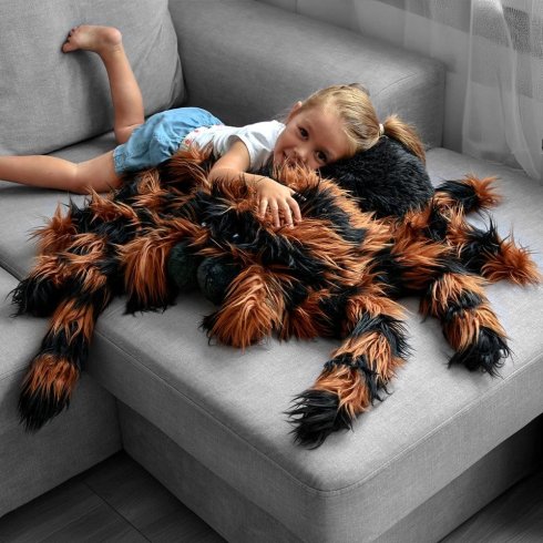 Plush spider Large Giant furry plush tarantula pillow for kids 50x85cm