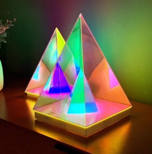 Piramide illuminata - Piramide luminosa a LED 3D come lampada da tavolo, decorazione in specchio acrilico per il tavolo