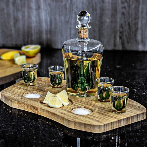 龙舌兰酒醒酒器套装 - 豪华 840 毫升龙舌兰酒瓶 + 4 个玻璃杯放在木架上（手工制作）