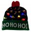 Božićne zimske kape s pompom - Svjetleća kapa s LED-om - HO HO HO
