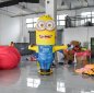 Chico inflable bailando - Inflable bailarín de aire con soplador con mano que agita - MINION 3m