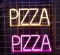 PIZZA - святлодыёдны неонавы рэкламны лагатып на сцяне