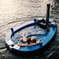 Heißes Bad in einem Boot - Hot Schlepper